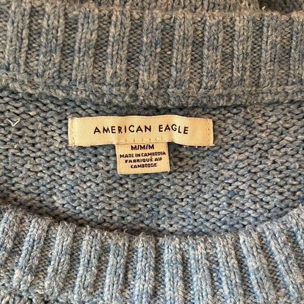 American Eagle Sweater. Size M. - Picture 3 of 4